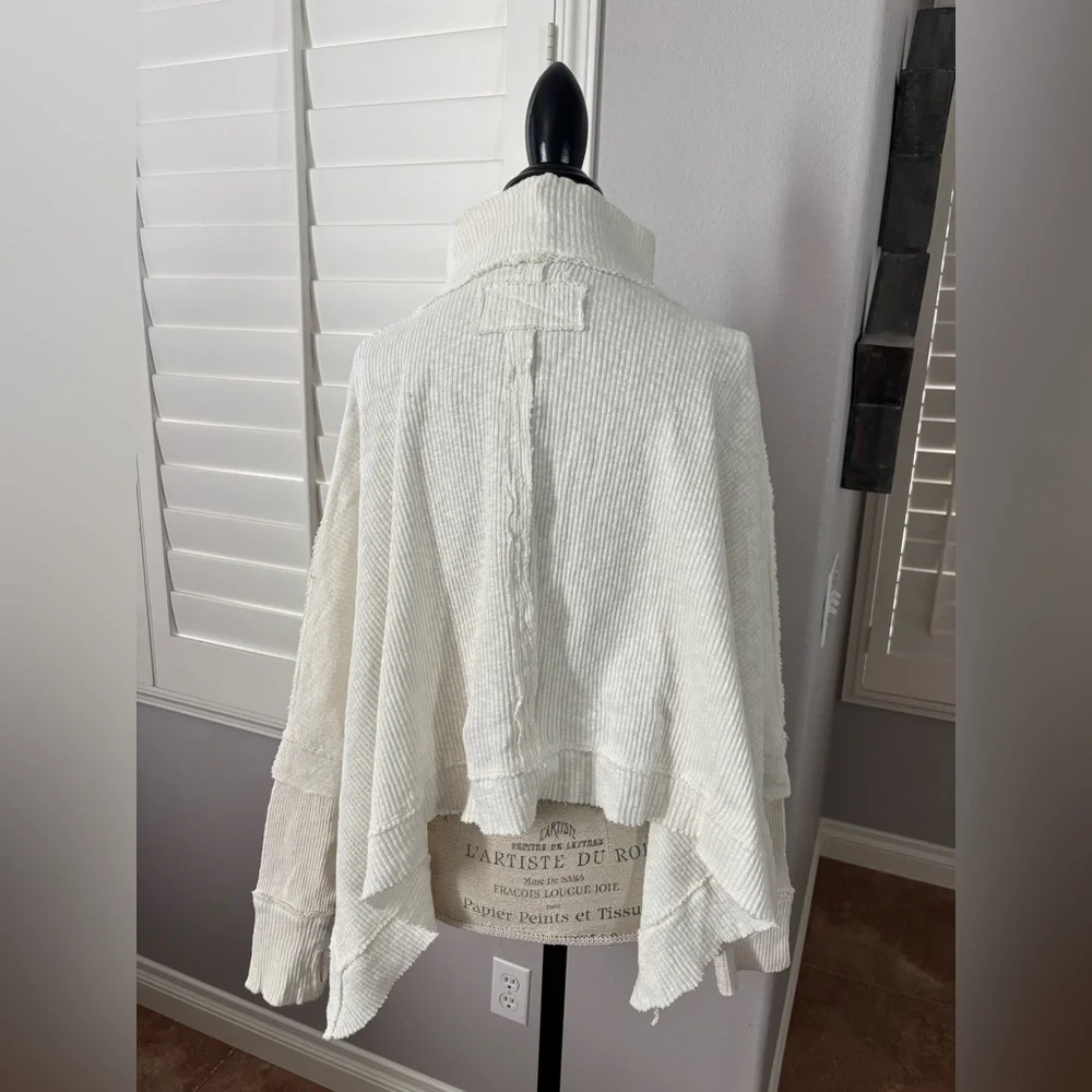 Free People We the Free Oversized Cropped Thermal in White size Medium
